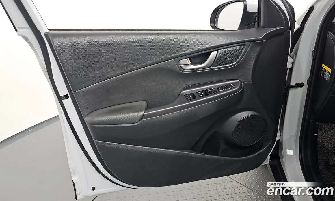 Hyundai Kona 2018 1.6 автомат (гидро), фото 14