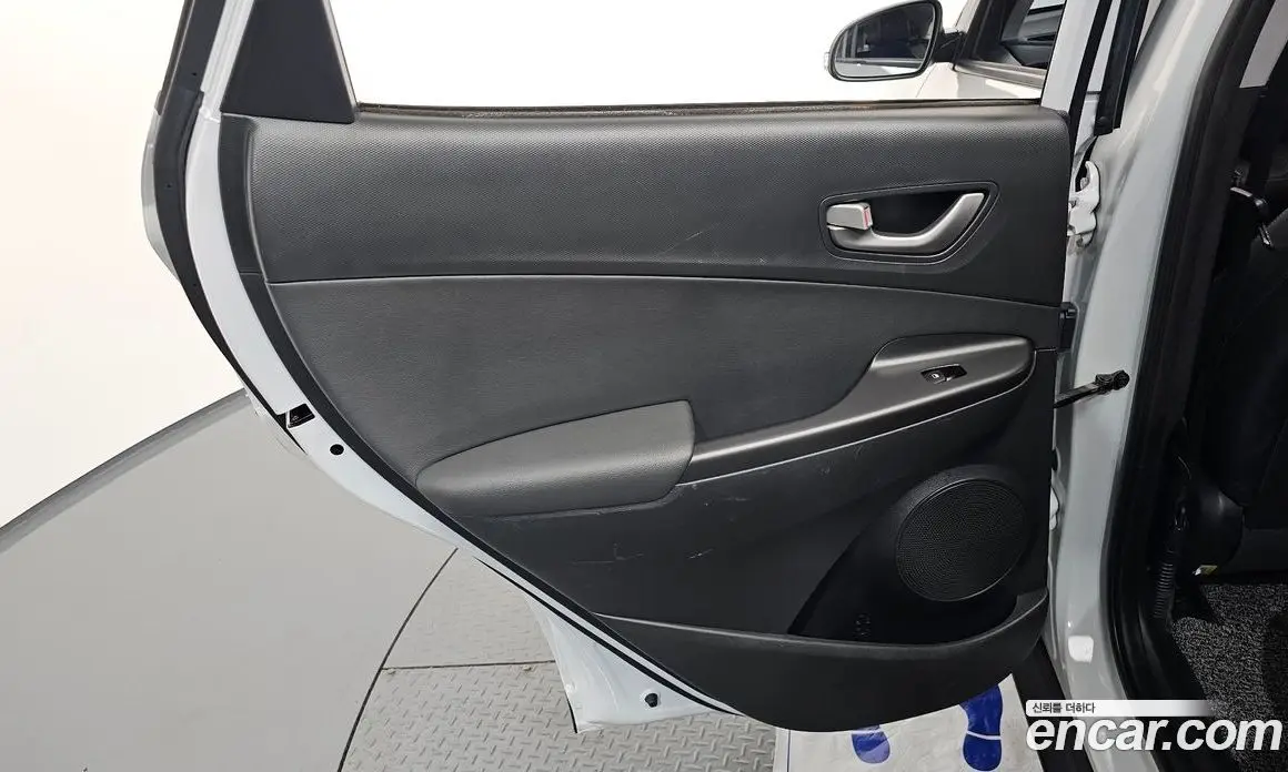 Hyundai Kona 2018 1.6 автомат (гидро), фото 15