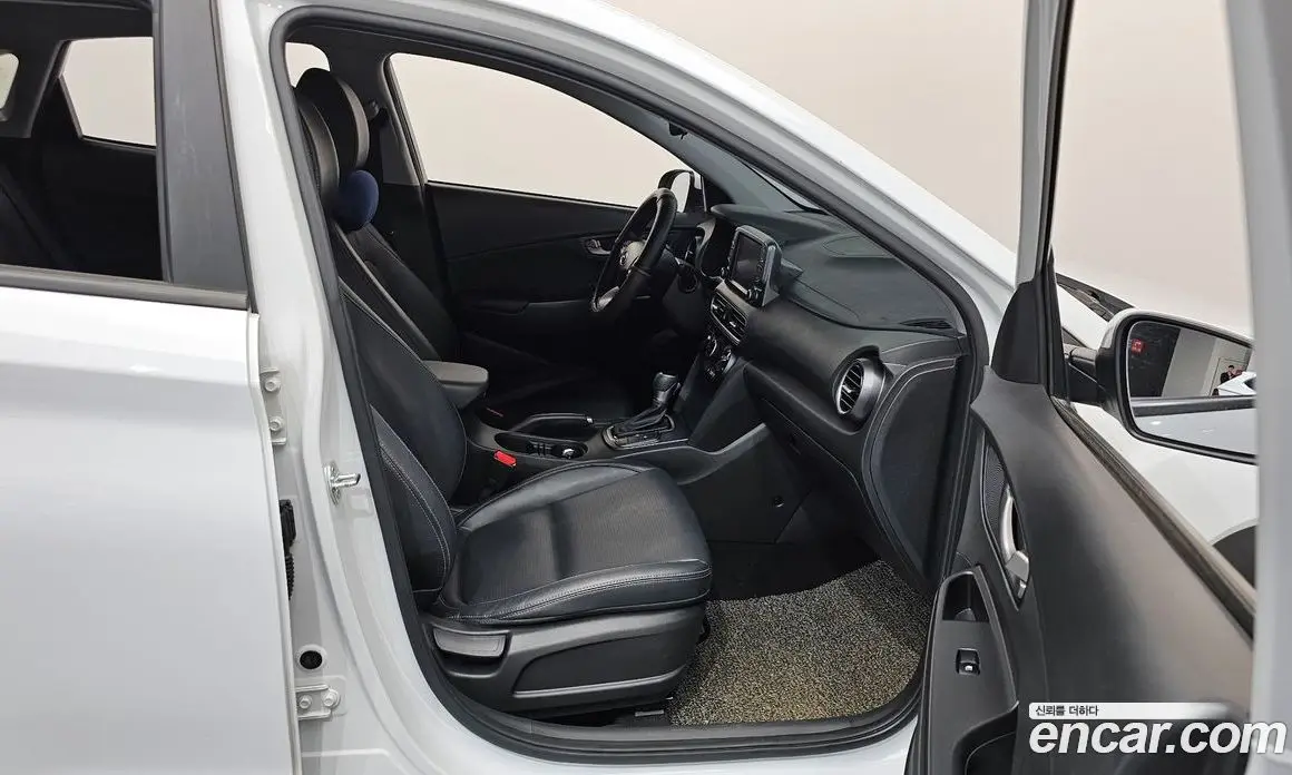 Hyundai Kona 2018 1.6 автомат (гидро), фото 16