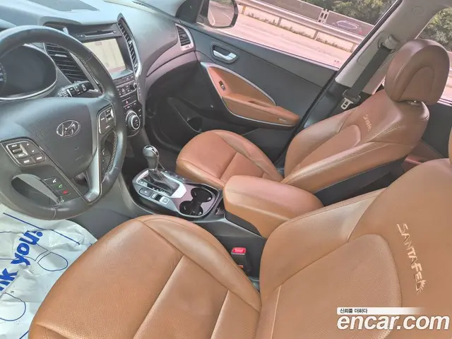Hyundai Santa Fe, 2015, 126 939 км