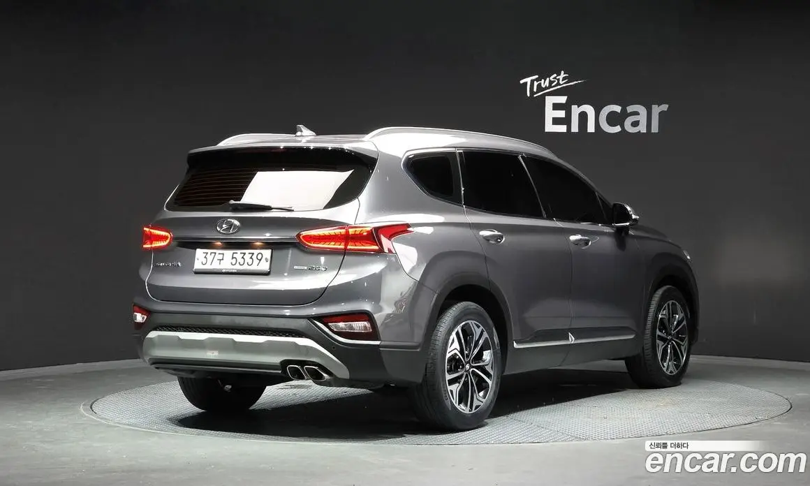 Hyundai Santa Fe 2018 2.0 автомат (гидро), фото 2 Hyundai Santa Fe 2018 2.0 автомат (гидро), фото 2