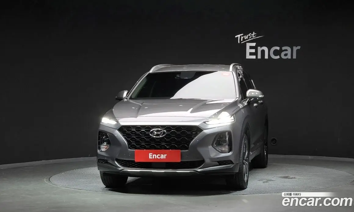Hyundai Santa Fe 2018 2.0 автомат (гидро), фото 3 Hyundai Santa Fe 2018 2.0 автомат (гидро), фото 3