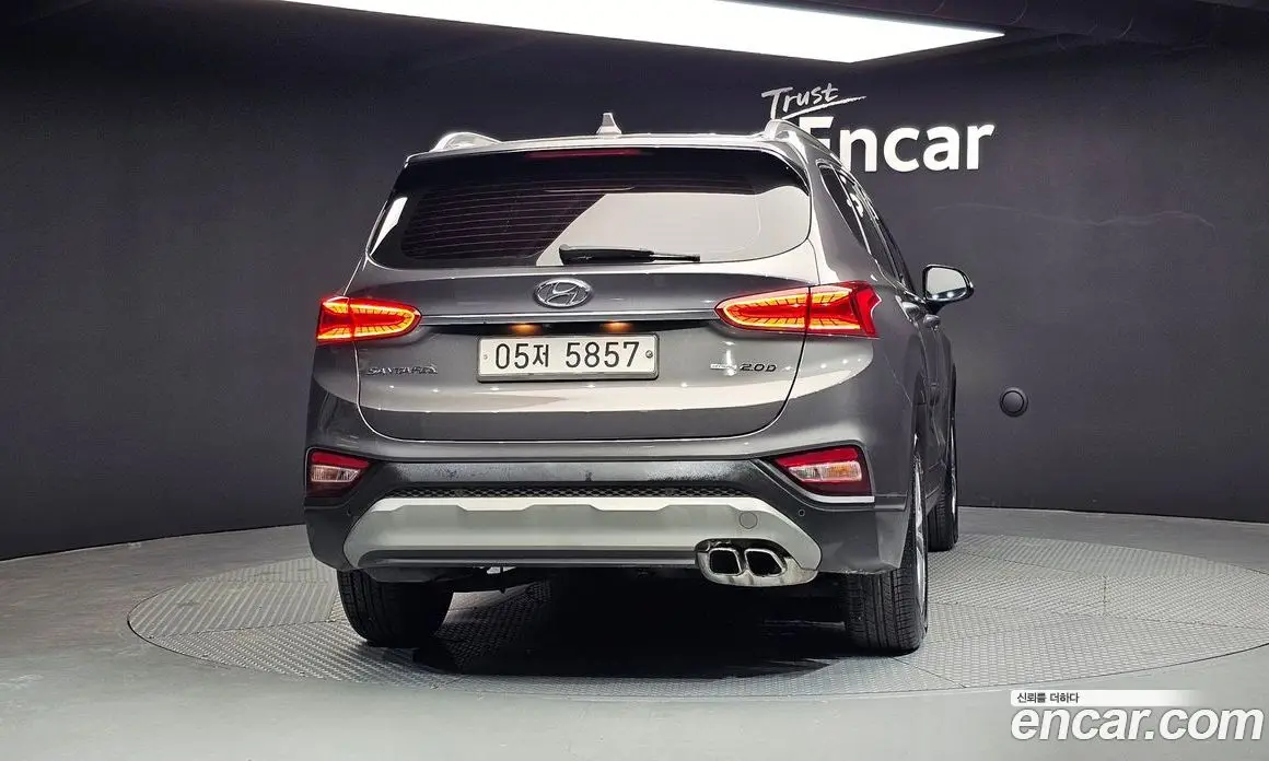 Hyundai Santa Fe 2018 2.0 автомат (гидро), фото 4