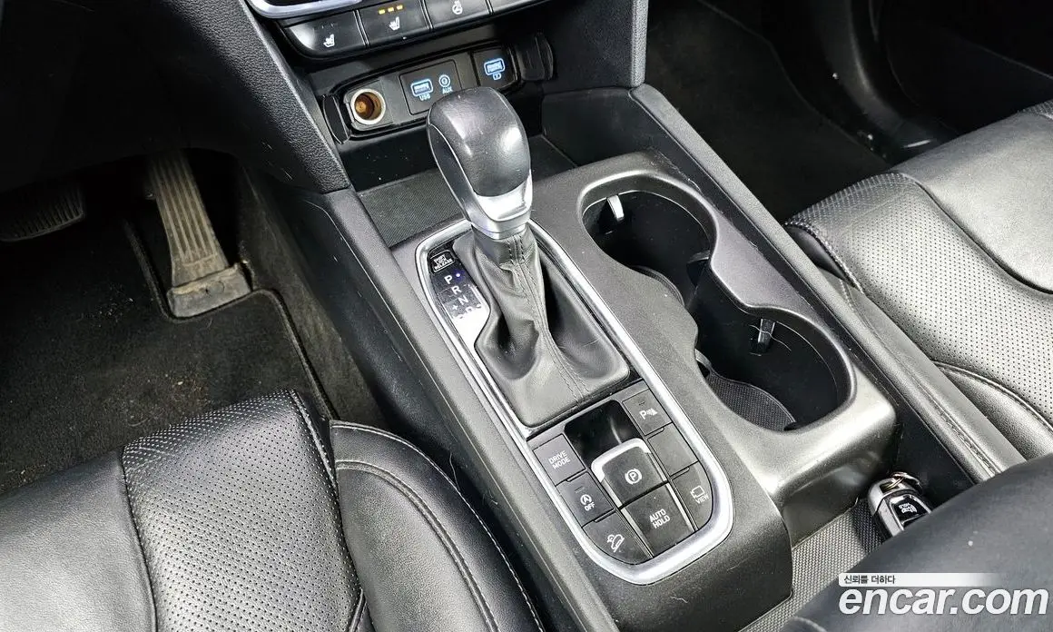 Hyundai Santa Fe 2018 2.0 автомат (гидро), фото 9