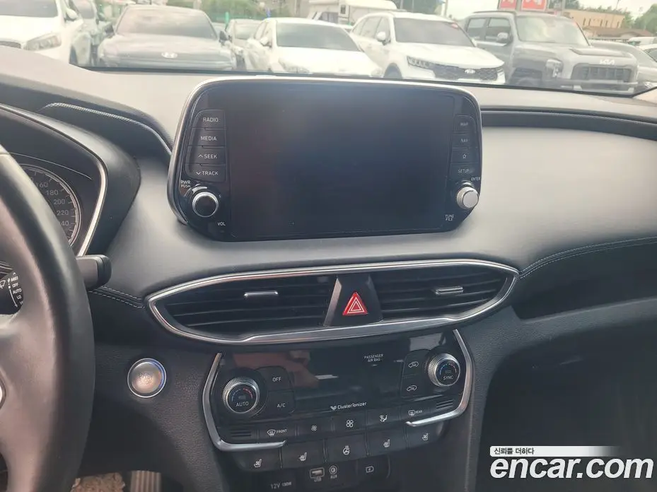 Hyundai Santa Fe 2018 2.0 автомат (гидро), фото 13 Hyundai Santa Fe 2018 2.0 автомат (гидро), фото 13