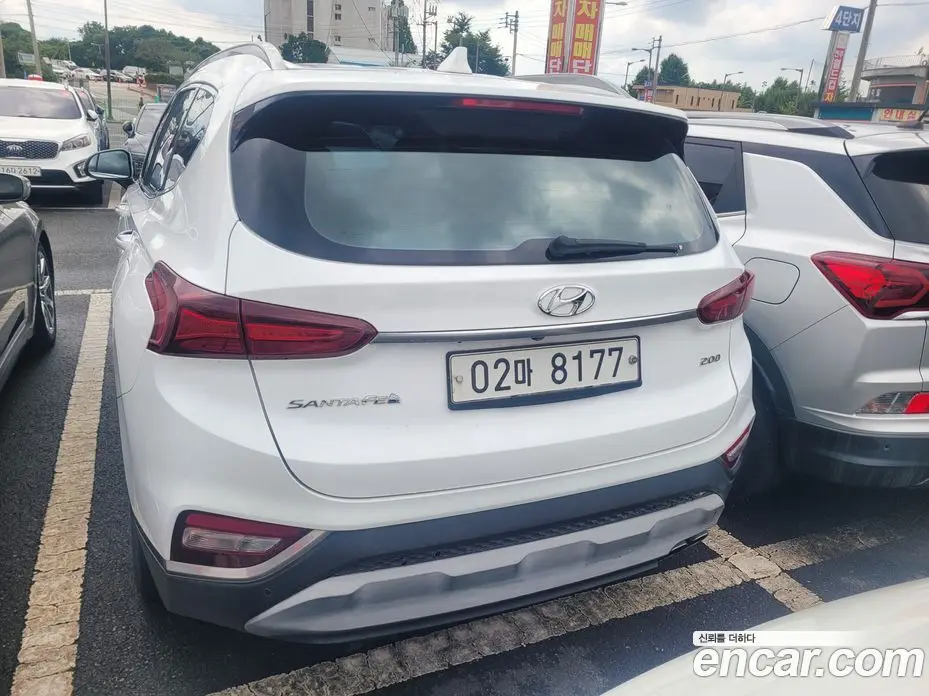 Hyundai Santa Fe 2018 2.0 автомат (гидро), фото 4 Hyundai Santa Fe 2018 2.0 автомат (гидро), фото 4