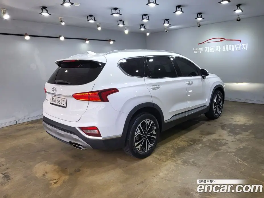 Hyundai Santa Fe 2019 2.0 автомат (гидро), фото 4