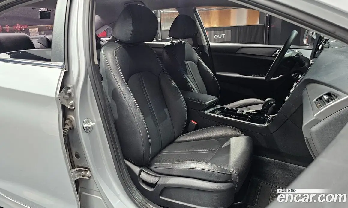 Hyundai Sonata 2019 2.0 автомат (гидро), фото 11