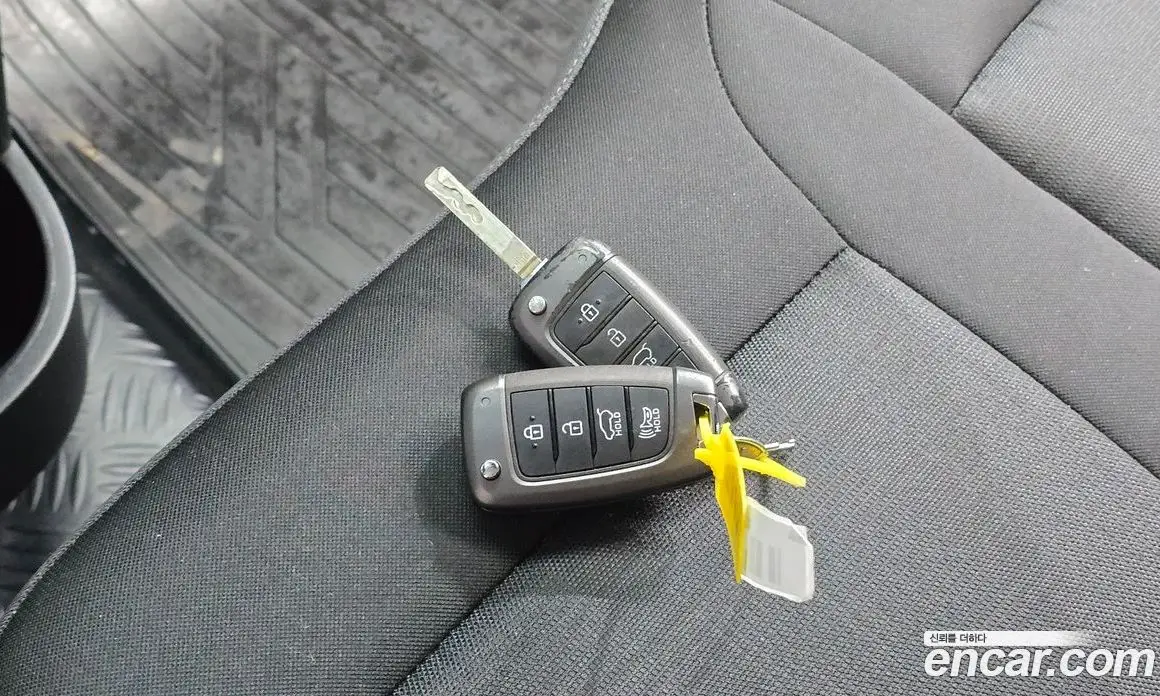 Hyundai Staria 2021 2.2 автомат (гидро), фото 17