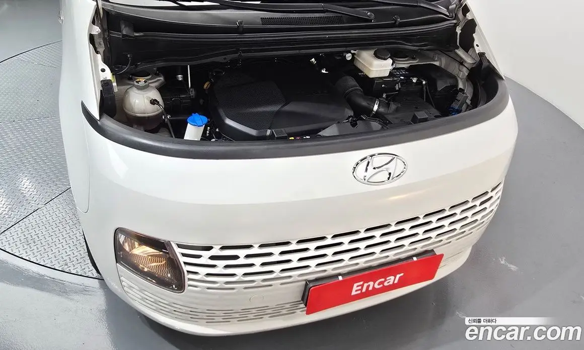 Hyundai Staria 2021 2.2 автомат (гидро), фото 6
