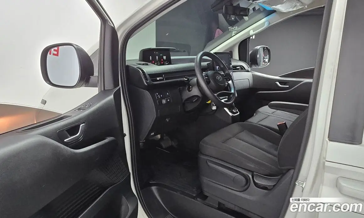 Hyundai Staria 2021 2.2 автомат (гидро), фото 10