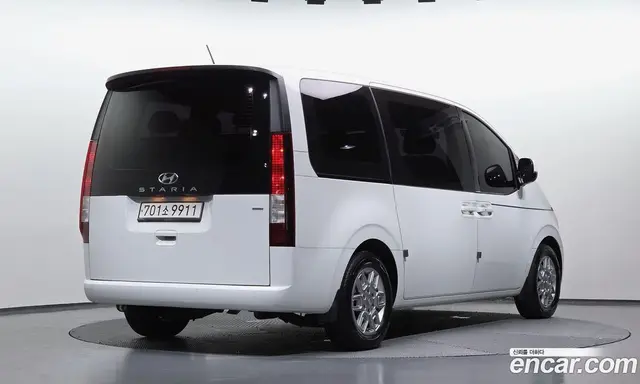 Hyundai Staria 2022 2.2 автомат (гидро), миниатюра 2