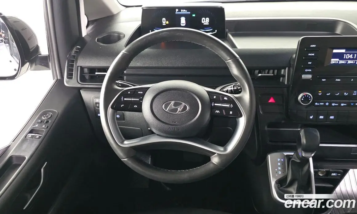 Hyundai Staria 2022 2.2 автомат (гидро), фото 19