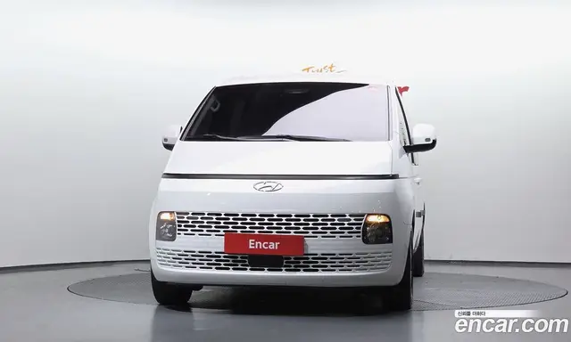 Hyundai Staria 2022 2.2 автомат (гидро), миниатюра 3