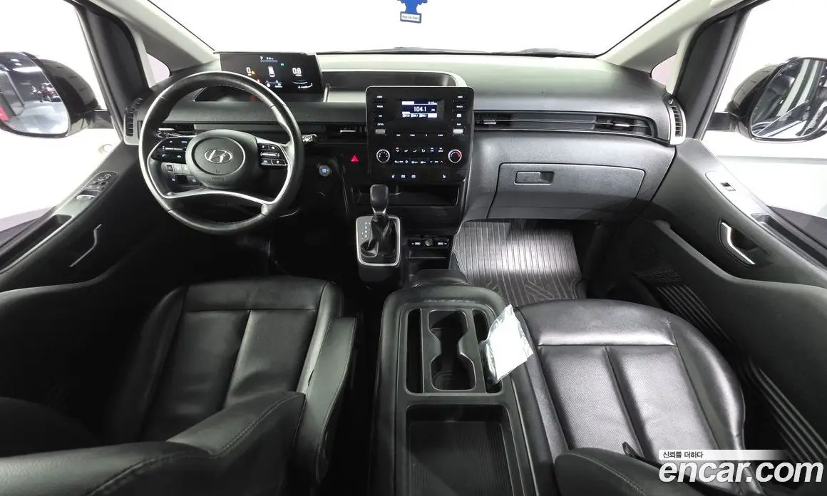 Hyundai Staria 2022 2.2 автомат (гидро), фото 10