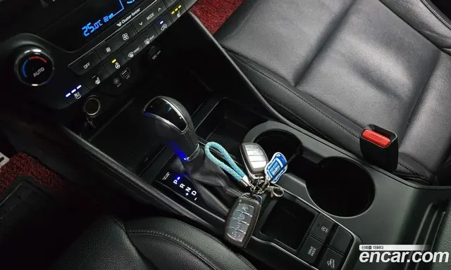 Hyundai Tucson 2017 1.7 автомат (гидро), миниатюра 9