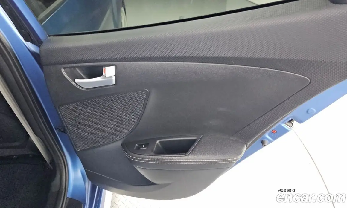 Hyundai Veloster 2015 1.6 автомат (гидро), фото 15 Hyundai Veloster 2015 1.6 автомат (гидро), фото 15
