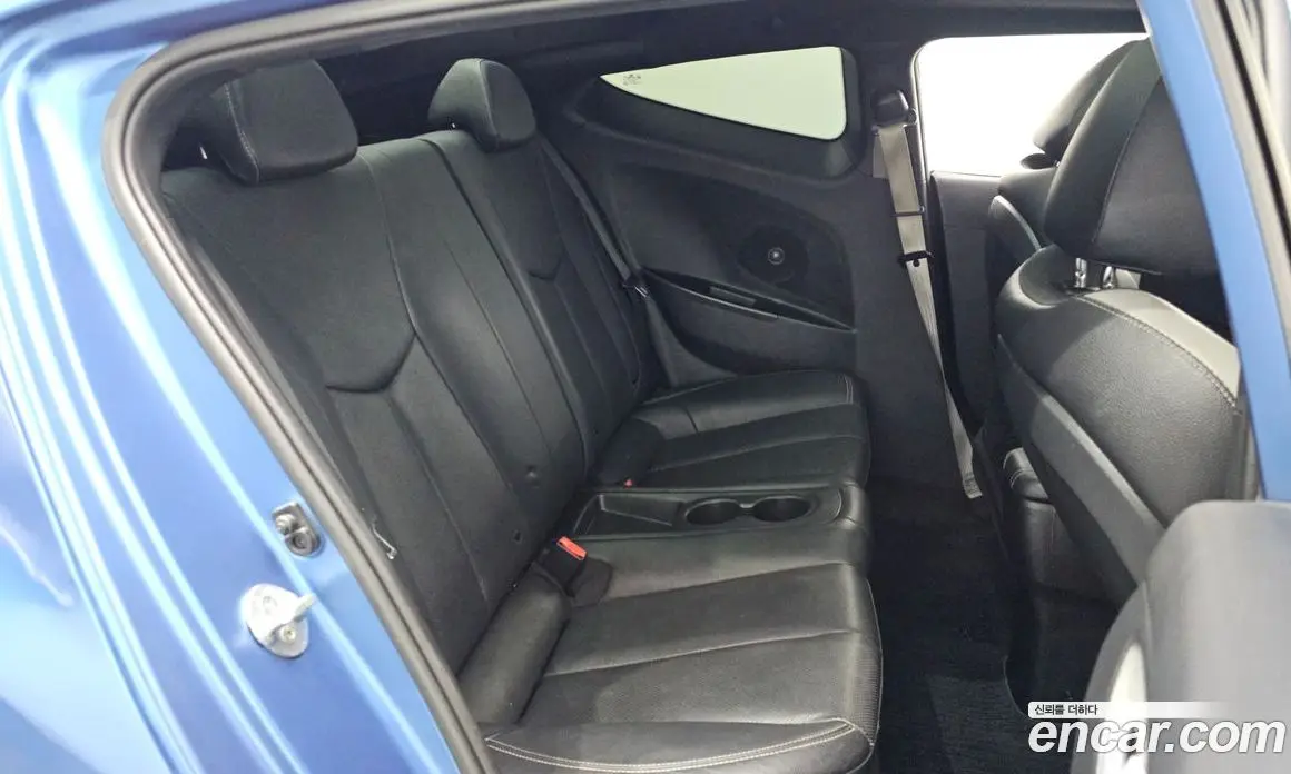 Hyundai Veloster 2015 1.6 автомат (гидро), фото 18 Hyundai Veloster 2015 1.6 автомат (гидро), фото 18