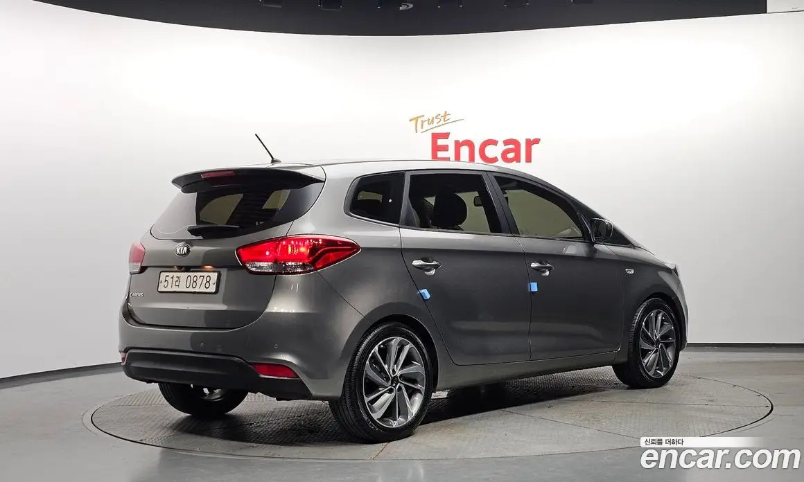 Kia Carens 2015 2.0 механика, фото 2 Kia Carens 2015 2.0 механика, фото 2