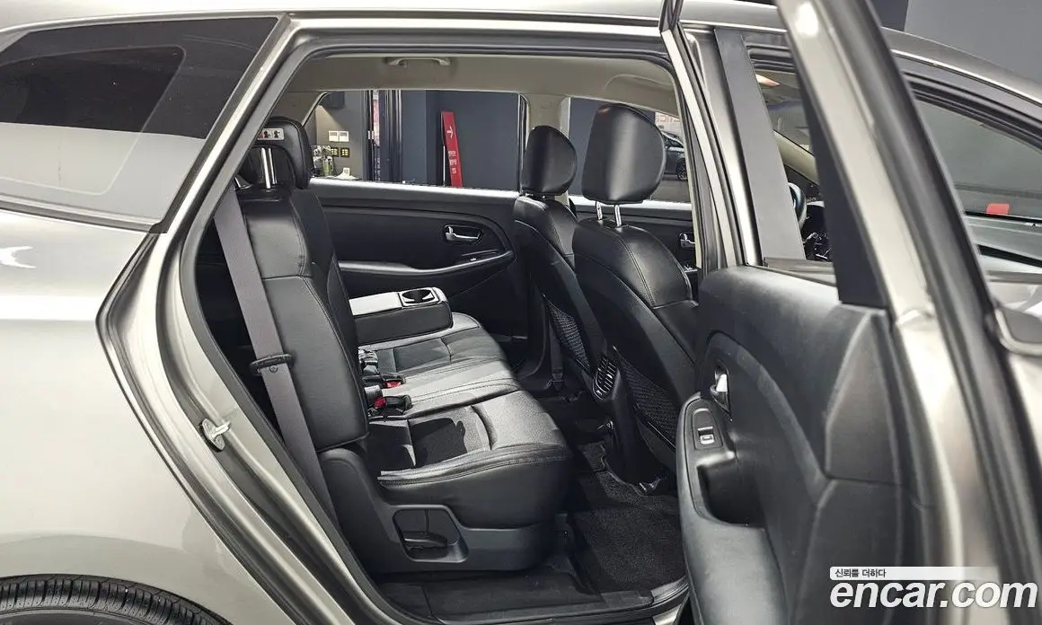 Kia Carens 2015 2.0 механика, фото 13 Kia Carens 2015 2.0 механика, фото 13