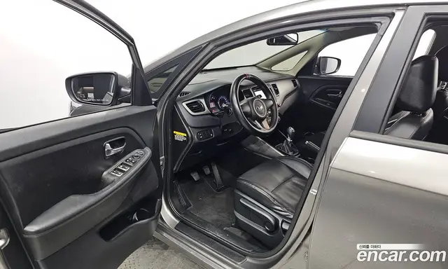 Kia Carens 2015 2.0 механика, миниатюра 10 Kia Carens 2015 2.0 механика, миниатюра 10