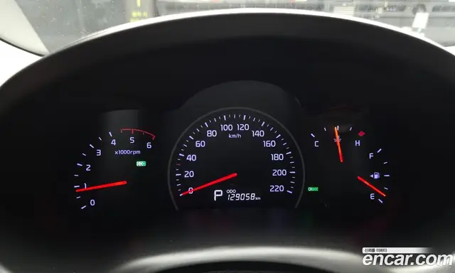 Kia Carnival 2013 2.2 автомат (гидро), миниатюра 11