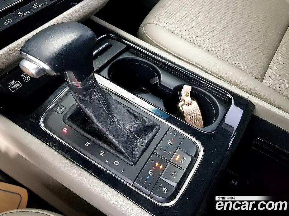 Kia Carnival 2016 2.2 автомат (гидро), фото 13