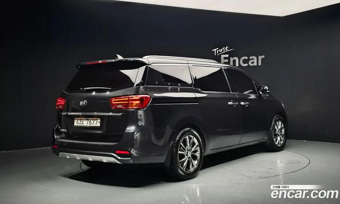 Kia Carnival 2018 2.2 автомат (гидро), фото 2 Kia Carnival 2018 2.2 автомат (гидро), фото 2