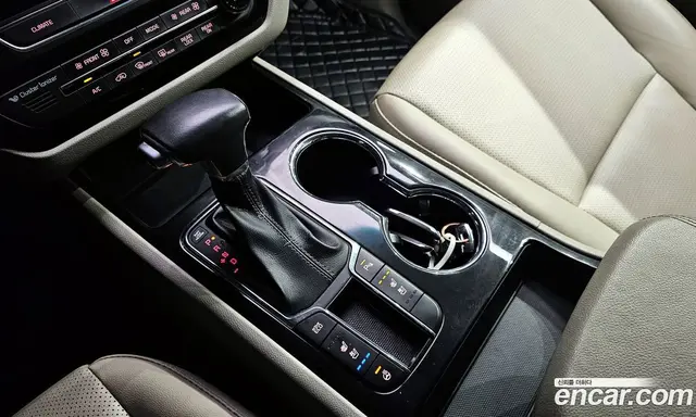 Kia Carnival 2018 2.2 автомат (гидро), миниатюра 12