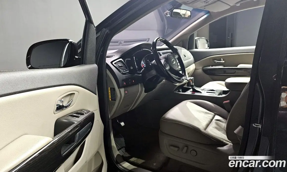 Kia Carnival 2018 2.2 автомат (гидро), фото 13 Kia Carnival 2018 2.2 автомат (гидро), фото 13
