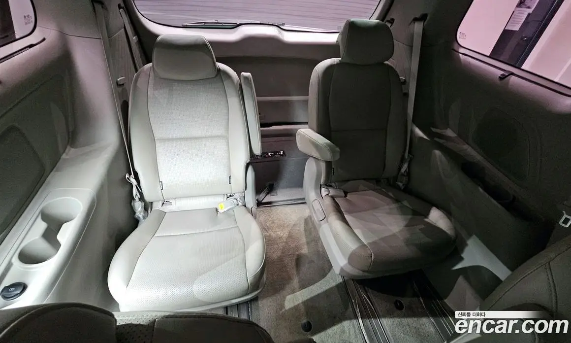 Kia Carnival 2018 2.2 автомат (гидро), фото 19 Kia Carnival 2018 2.2 автомат (гидро), фото 19