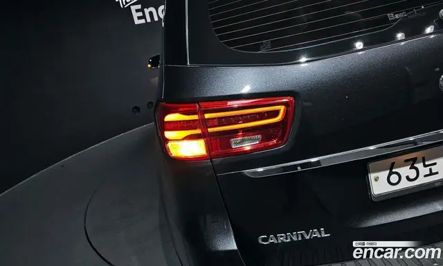 Kia Carnival 2018 2.2 автомат (гидро), миниатюра 9 Kia Carnival 2018 2.2 автомат (гидро), миниатюра 9