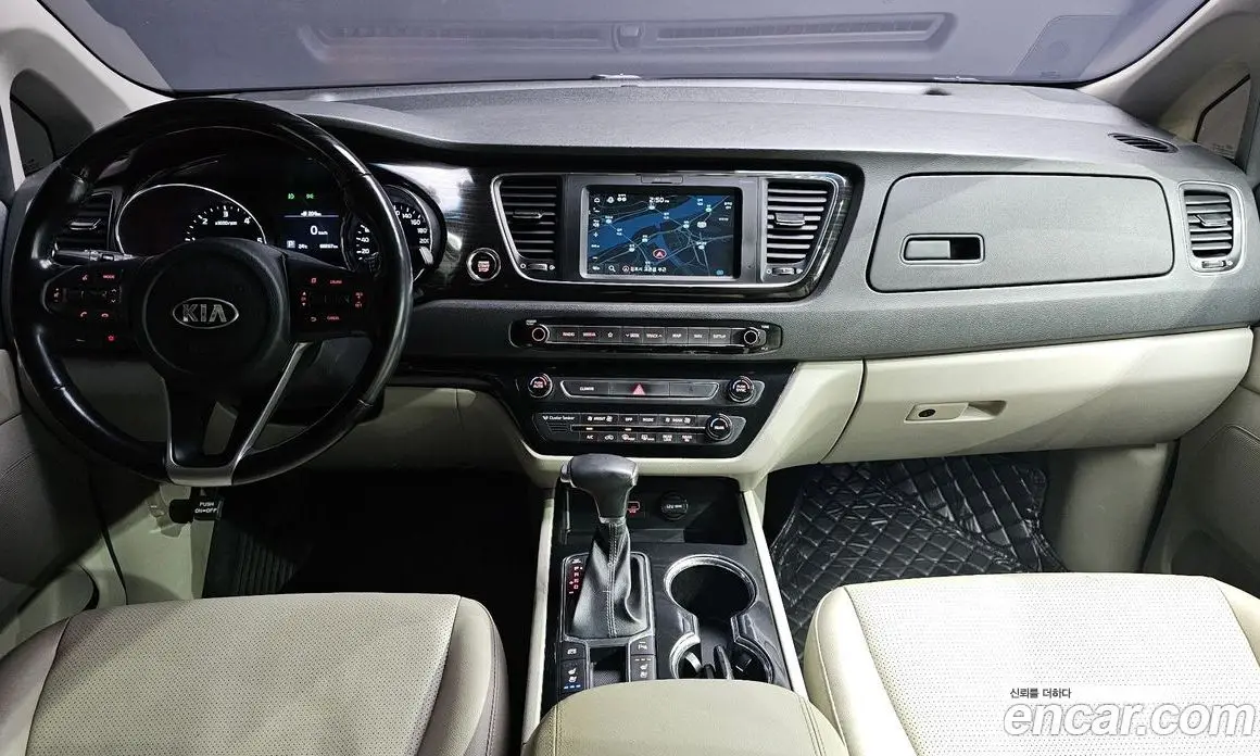 Kia Carnival 2018 2.2 автомат (гидро), фото 10 Kia Carnival 2018 2.2 автомат (гидро), фото 10