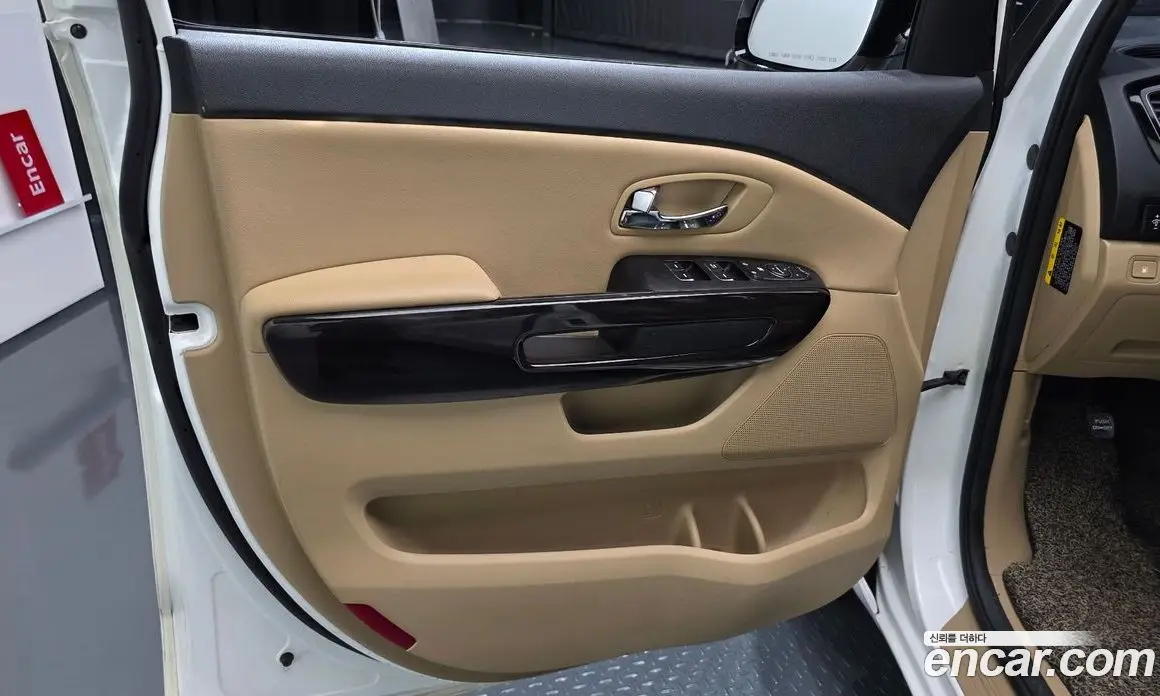 Kia Carnival 2018 2.2 автомат (гидро), фото 13 Kia Carnival 2018 2.2 автомат (гидро), фото 13