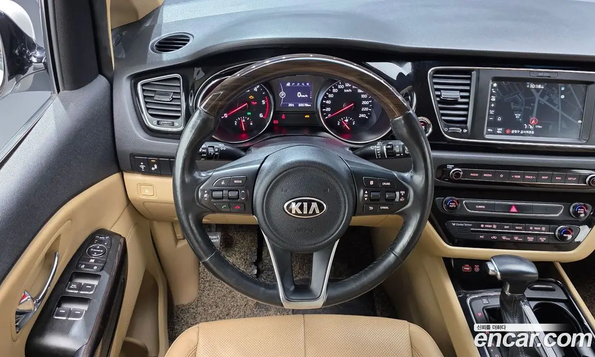 Kia Carnival 2018 2.2 автомат (гидро), фото 18 Kia Carnival 2018 2.2 автомат (гидро), фото 18