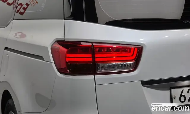 Kia Carnival 2018 2.2 автомат (гидро), миниатюра 8 Kia Carnival 2018 2.2 автомат (гидро), миниатюра 8