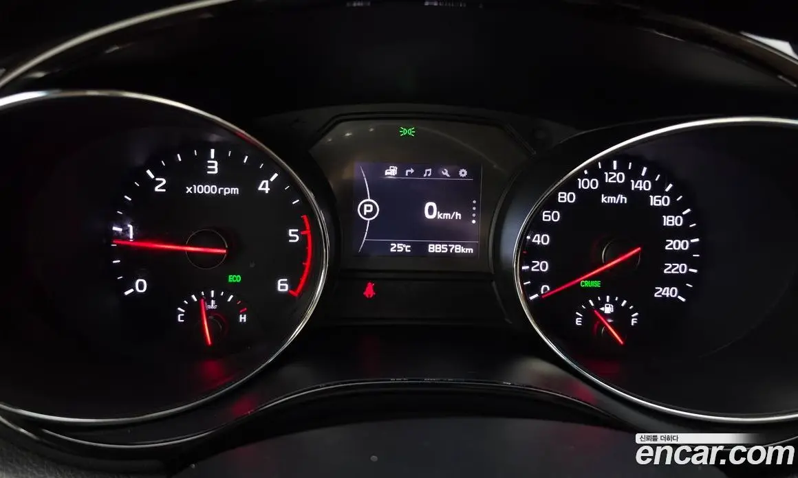 Kia Carnival 2018 2.2 автомат (гидро), фото 10 Kia Carnival 2018 2.2 автомат (гидро), фото 10