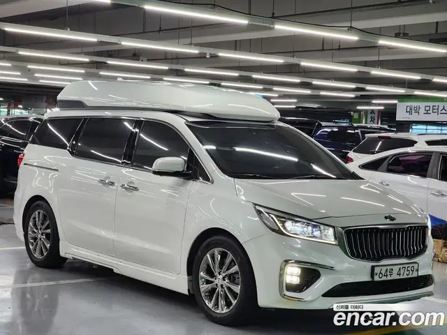 Kia Carnival 2018 2.2 автомат (гидро), миниатюра 2