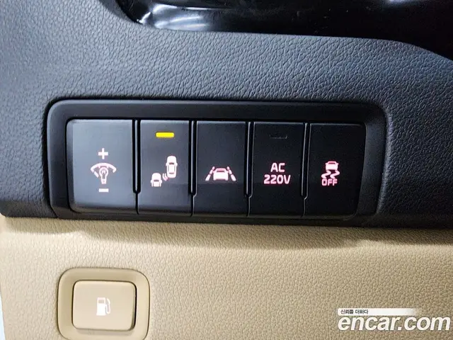 Kia Carnival 2018 2.2 автомат (гидро), миниатюра 11