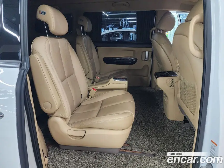 Kia Carnival 2018 2.2 автомат (гидро), фото 15