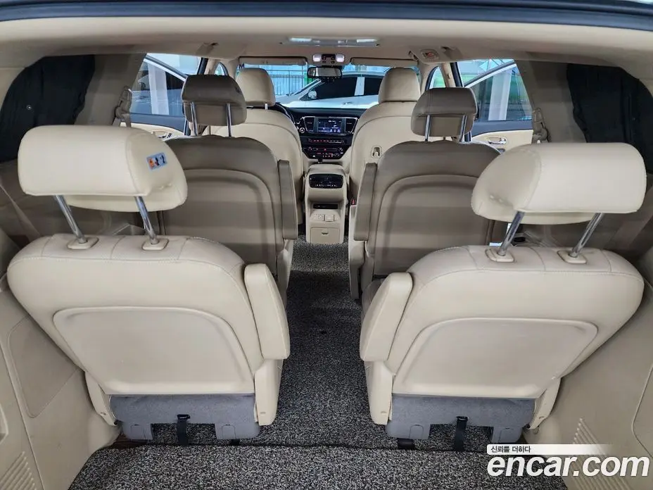 Kia Carnival 2018 2.2 автомат (гидро), фото 16