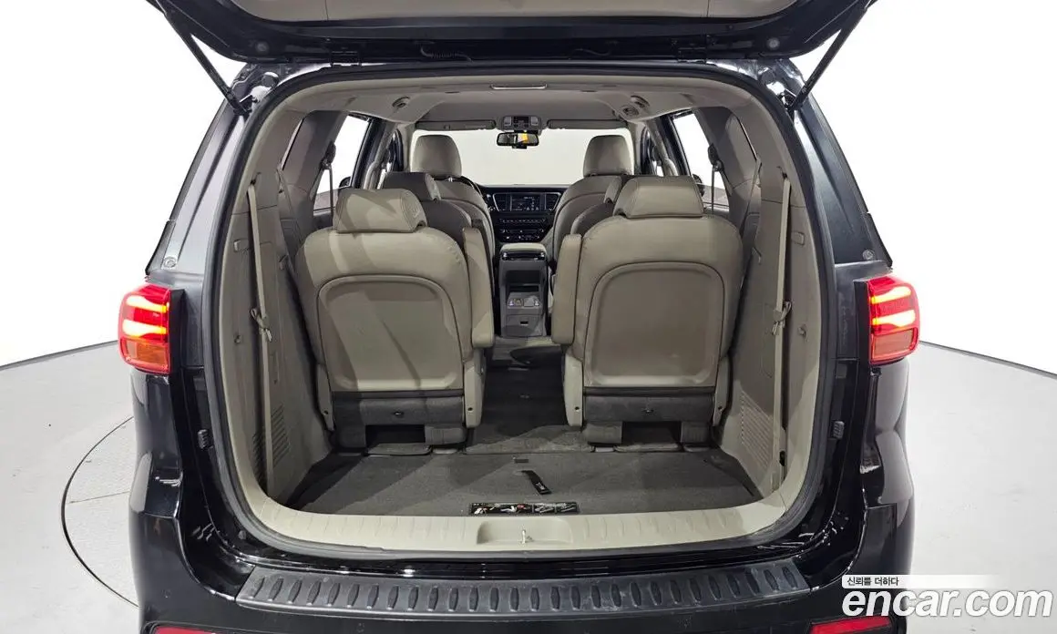 Kia Carnival 2020 2.2 автомат (гидро), фото 16 Kia Carnival 2020 2.2 автомат (гидро), фото 16