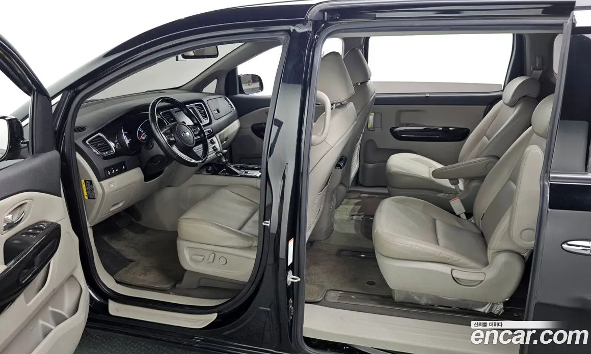 Kia Carnival 2020 2.2 автомат (гидро), фото 10 Kia Carnival 2020 2.2 автомат (гидро), фото 10