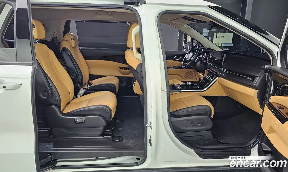 Kia Carnival 2021 2.2 автомат (гидро), фото 12
