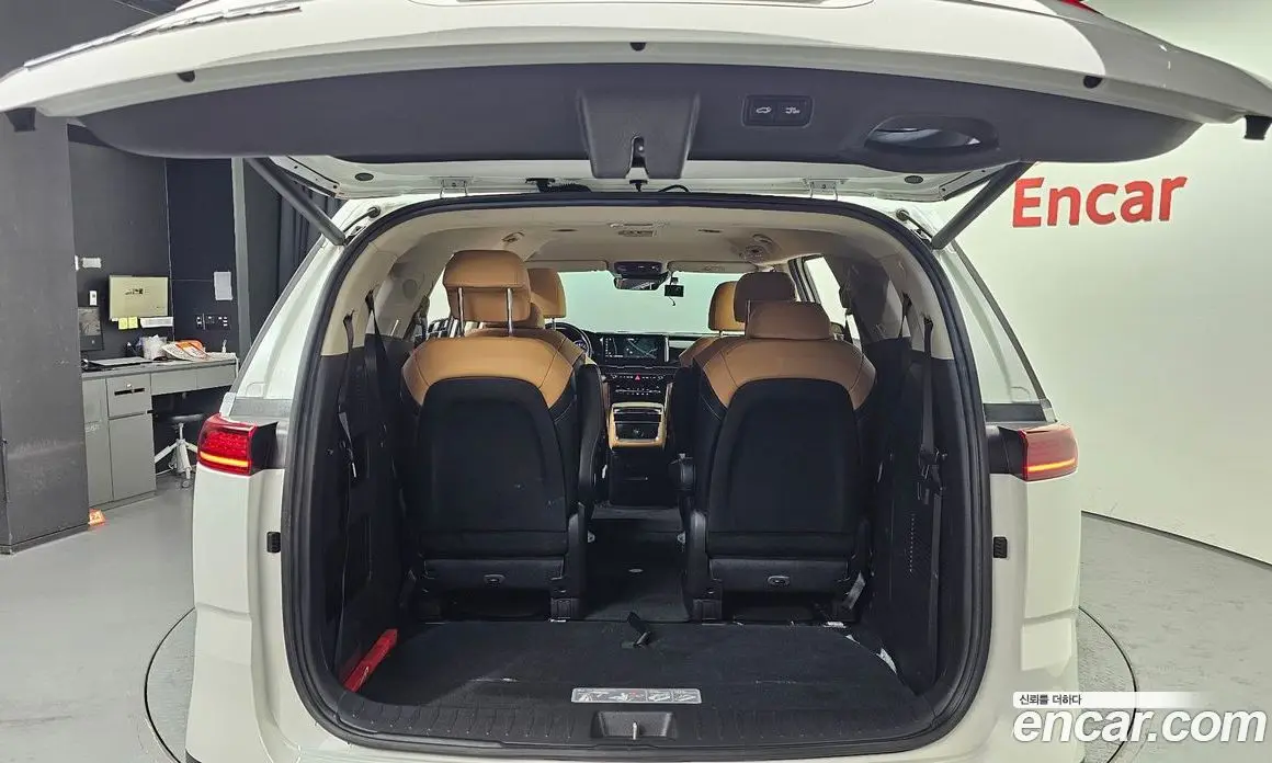 Kia Carnival 2021 2.2 автомат (гидро), фото 20