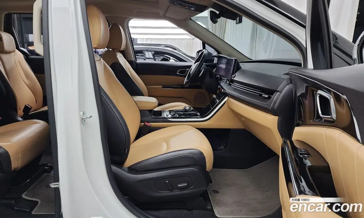 Kia Carnival 2021 2.2 автомат (гидро), фото 11