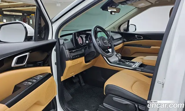 Kia Carnival 2022 2.2 автомат (гидро), миниатюра 10 Kia Carnival 2022 2.2 автомат (гидро), миниатюра 10