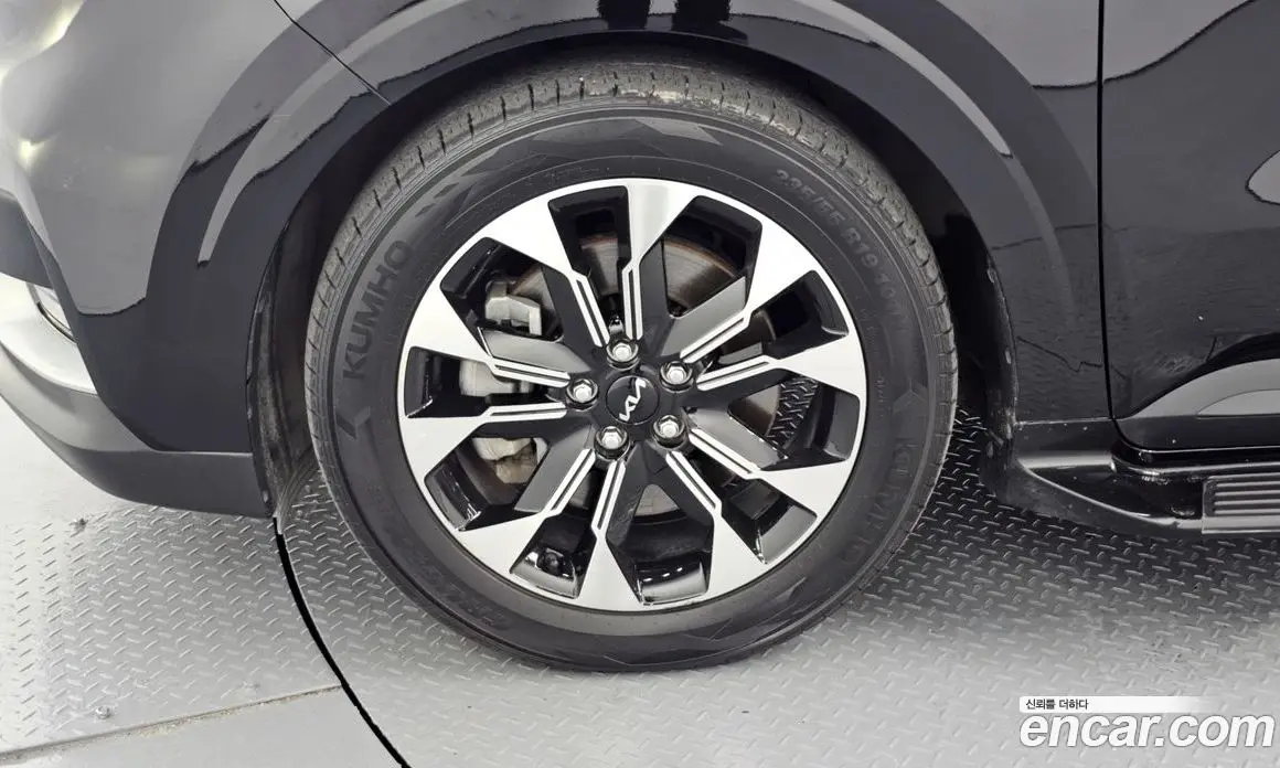 Kia Carnival 2022 2.2 автомат (гидро), фото 5