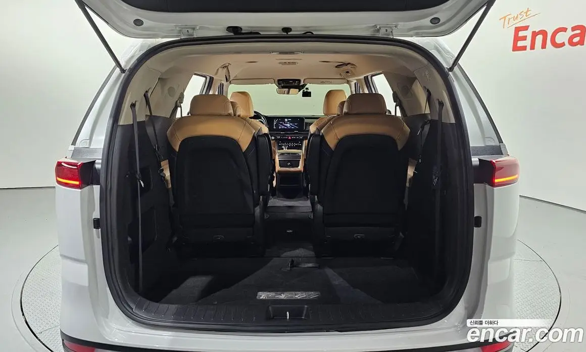 Kia Carnival 2022 2.2 автомат (гидро), фото 20 Kia Carnival 2022 2.2 автомат (гидро), фото 20