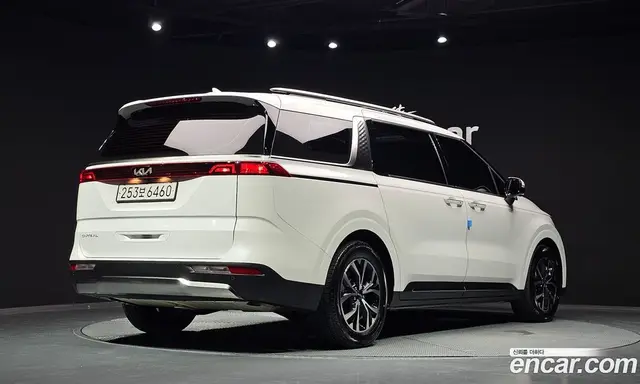Kia Carnival 2022 2.2 автомат (гидро), миниатюра 2